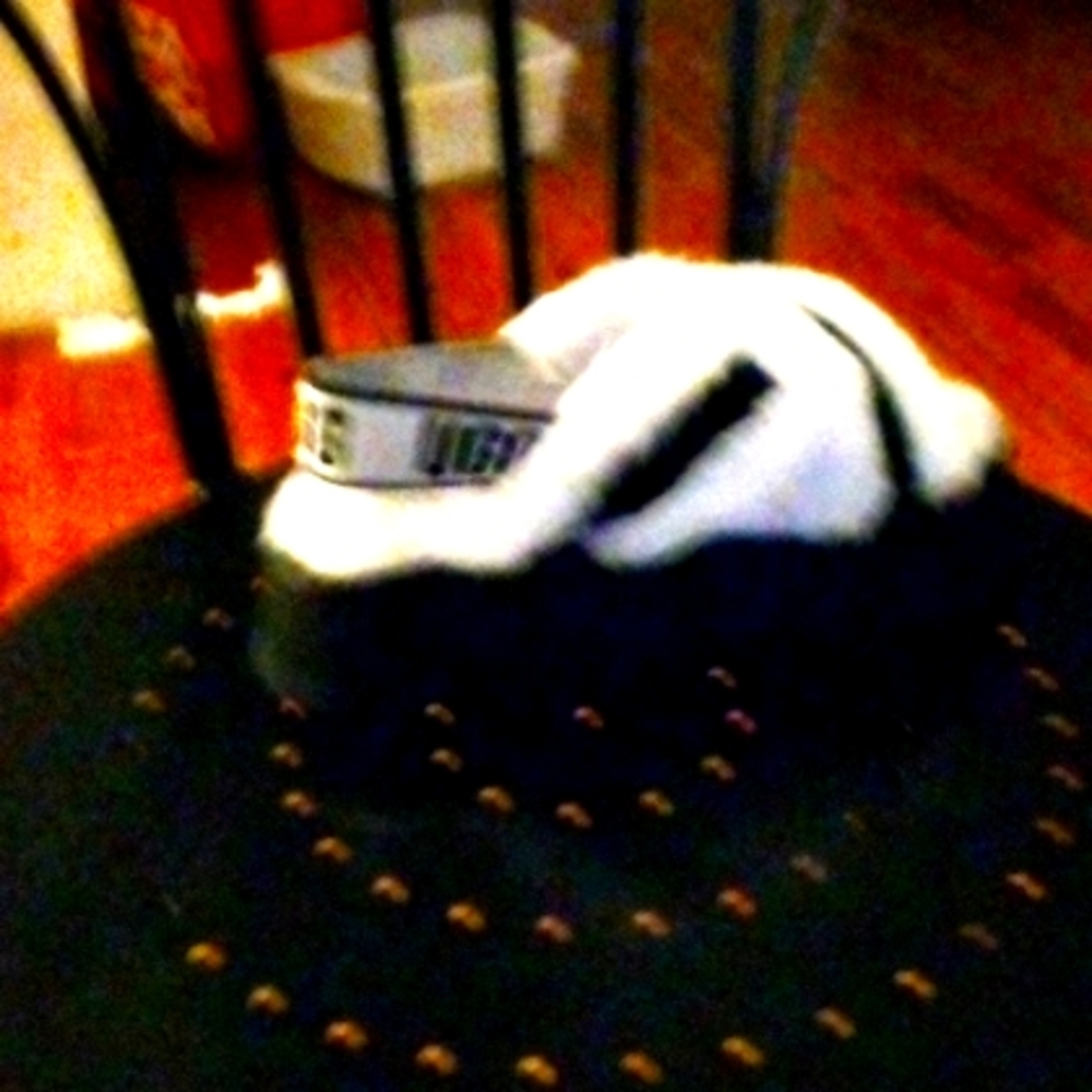 Some ugg sandals size 4